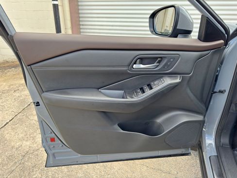 Used 2023 Nissan Rogue SL w/ SL Premium Package FWD image 40