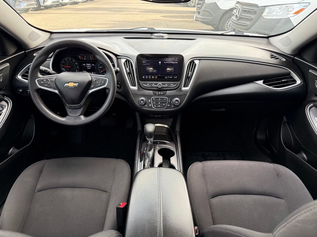 Used 2022 Chevrolet Malibu LT FWD image 8