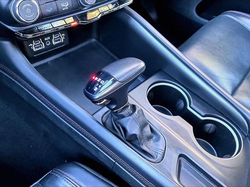 Used 2024 Dodge Durango GT image 32