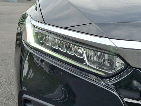 Used 2019 Honda Accord LX image 9