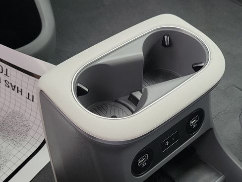 Certified 2024 Hyundai Ioniq 5 SEL RWD image 15