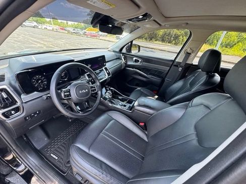 Used 2023 Kia Sorento SX FWD image 16