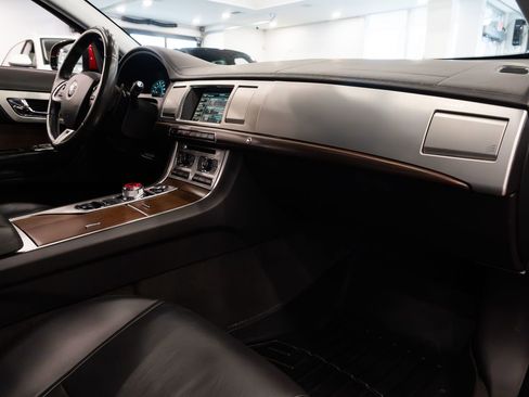Used 2014 Jaguar XF 3.0 AWD/4WD image 26