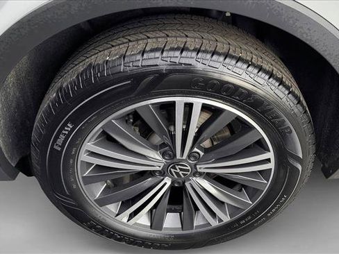 Used 2024 Volkswagen Tiguan Wolfsburg Edition image 9
