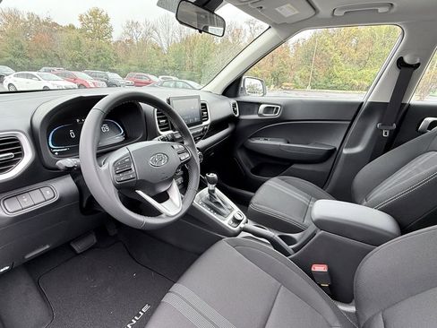 New 2026 Hyundai Venue SEL image 9