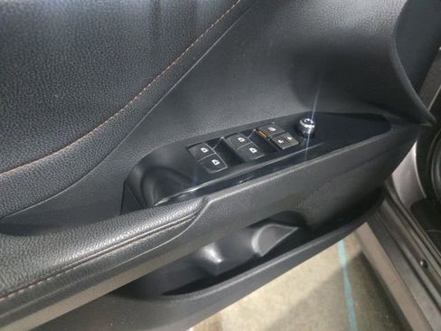 Used 2018 Toyota Camry XLE image 17