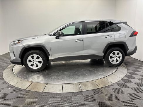 Used 2025 Toyota RAV4 LE AWD/4WD image 16