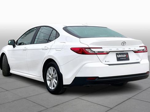 Used 2025 Toyota Camry LE w/ Convenience Package image 12