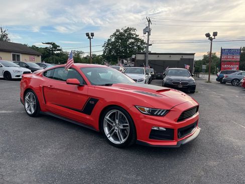 Used 2016 Ford Mustang GT Premium w/ GT Performance Package RWD image 43