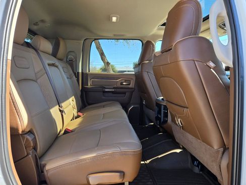 Used 2024 RAM 2500 Limited image 29