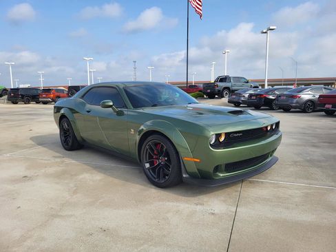 Used 2022 Dodge Challenger R/T Scat Pack RWD image 7