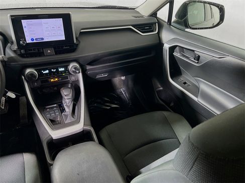 Used 2024 Toyota RAV4 LE image 21