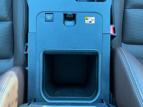 Used 2025 Toyota Land Cruiser image 19