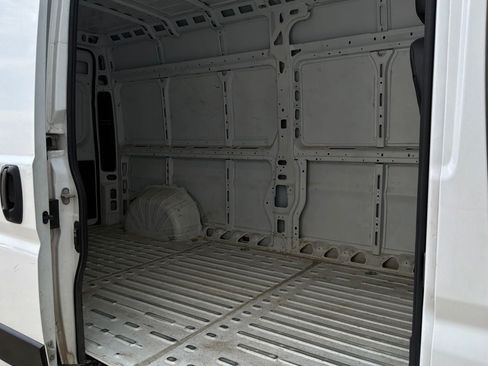 Used 2026 RAM ProMaster 2500 w/ Convenience Group FWD image 10