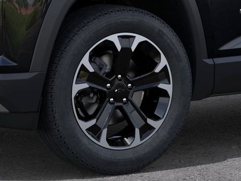 New 2027 Chevrolet Equinox LT w/ Convenience Package II FWD image 9