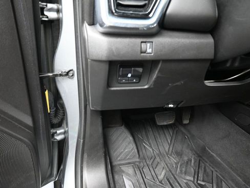 Used 2023 GMC Canyon Elevation w/ Convenience Package image 9