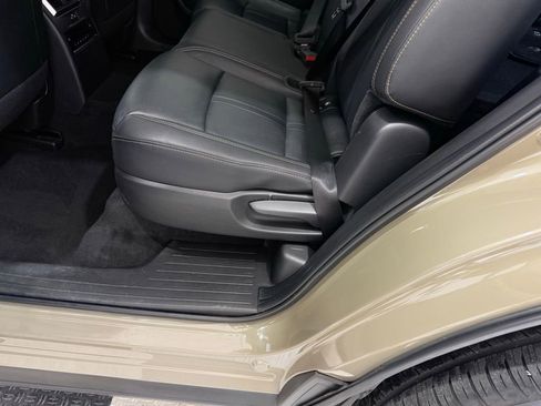 Used 2025 MAZDA CX-70 3.3 Turbo w/ Premium Package image 17