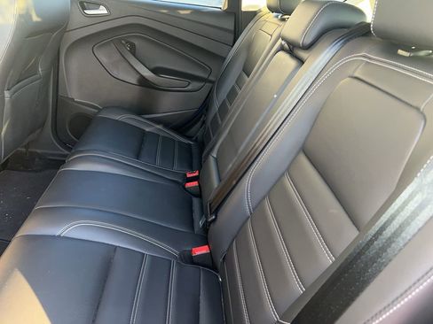 Used 2019 Ford Escape SEL image 10