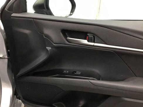 Used 2025 Toyota Camry SE image 20