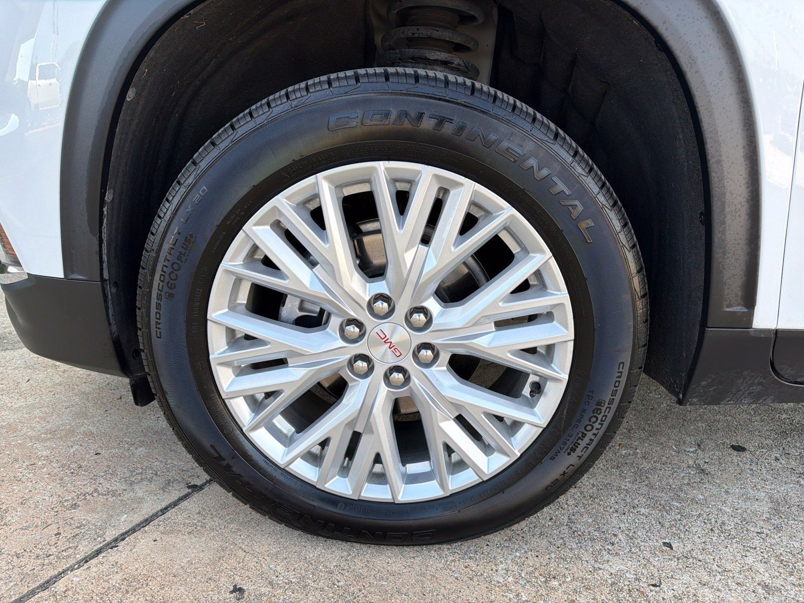 Used 2026 GMC Acadia Elevation w/ Elevation Premium Package FWD image 7