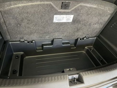 Used 2025 Chevrolet Traverse High Country image 26