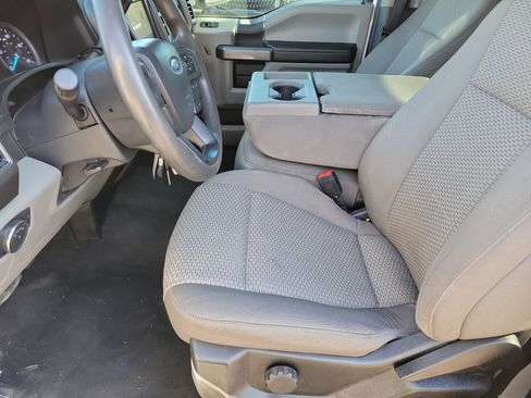 Used 2022 Ford F250 XLT w/ FX4 Off-Road Package image 3