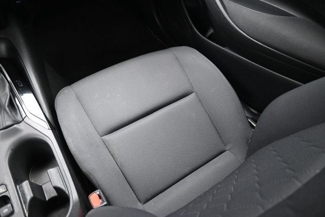 Used 2025 Toyota Corolla LE FWD image 11