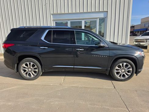 Used 2021 Chevrolet Traverse Premier AWD/4WD image 6