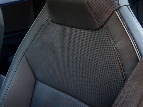 Used 2024 Tesla Cybertruck AWD Crew Cab image 25