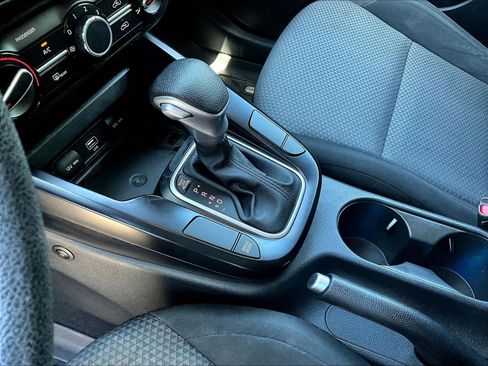 Used 2020 Kia Soul LX FWD image 17