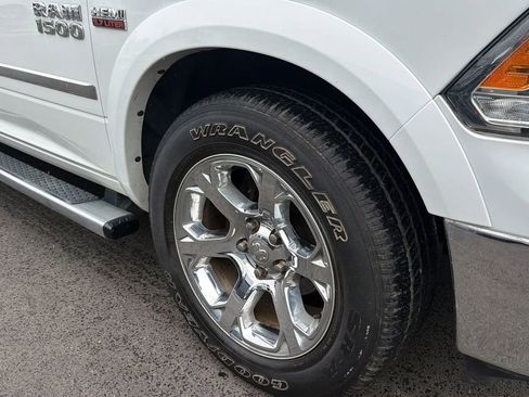 Used 2017 RAM 1500 Laramie w/ Convenience Group image 10