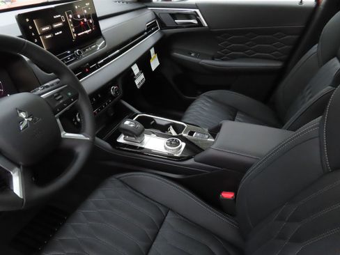 New 2026 Mitsubishi Outlander SEL FWD image 22