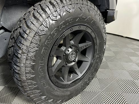 Used 2020 Toyota Tundra SR5 image 23