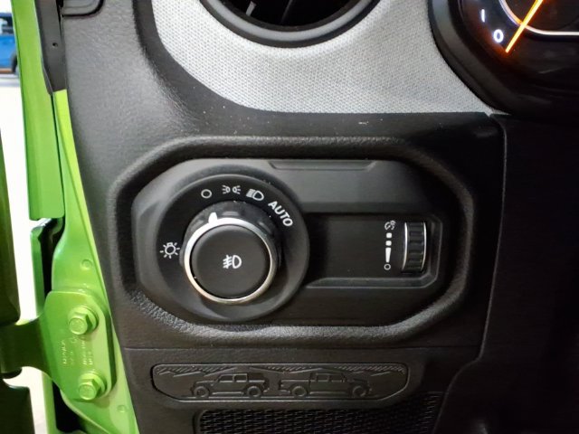 Used 2025 Jeep Wrangler Unlimited Sport AWD/4WD image 12