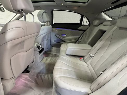 Used 2016 Mercedes-Benz S 550 4MATIC Sedan image 36