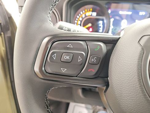 Used 2026 Jeep Wrangler Unlimited Rubicon w/ Technology Group AWD/4WD image 26