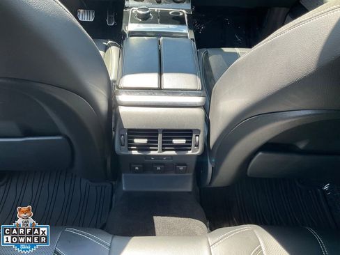 Used 2018 Land Rover Range Rover Velar R-Dynamic SE AWD/4WD image 35