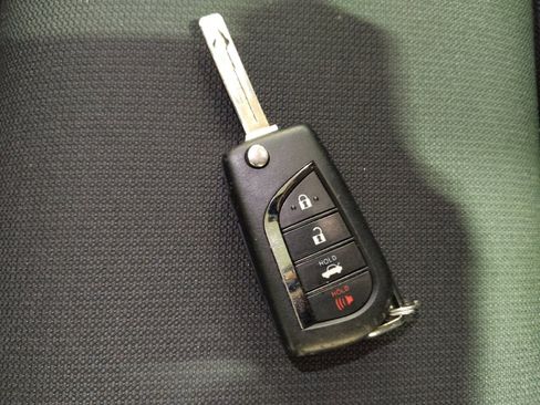 Used 2024 Toyota Corolla LE image 32