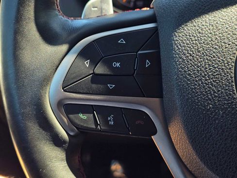 Used 2018 Jeep Grand Cherokee Trailhawk w/ Trailhawk Luxury Group AWD/4WD image 33