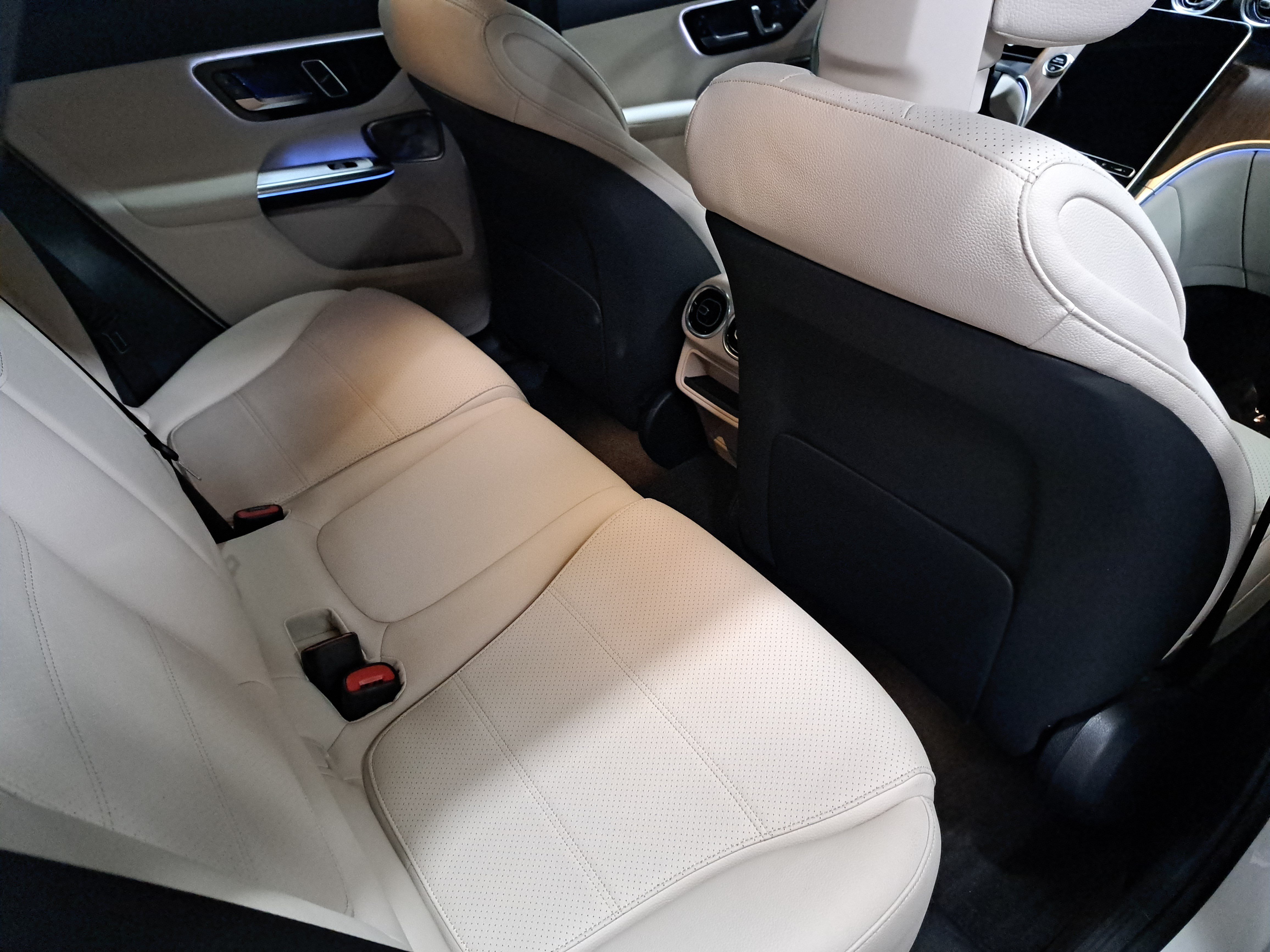 Used 2026 Mercedes-Benz GLC 300 4MATIC image 12