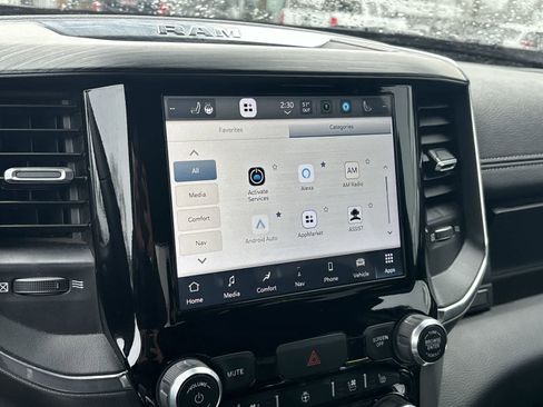 Used 2024 RAM 1500 Laramie image 19