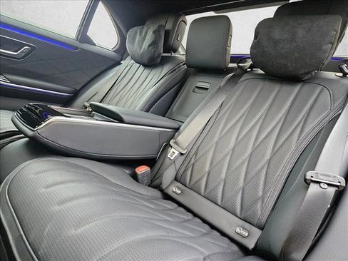 Used 2025 Mercedes-Benz S 63 AMG S image 18