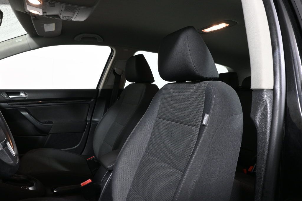 Used 2013 Volkswagen Jetta S FWD image 5