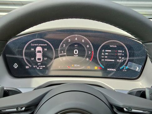 New 2026 Porsche Panamera 4 AWD/4WD image 10