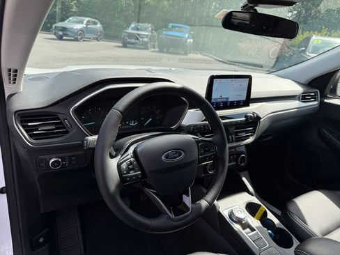 Used 2022 Ford Escape SEL AWD/4WD image 13