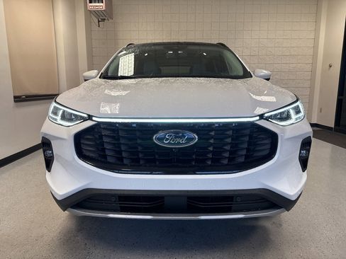New 2025 Ford Escape SE w/ PHEV Premium Package image 11