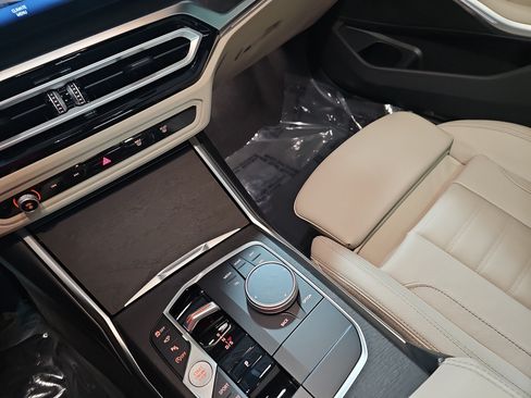 Certified 2024 BMW 330i Sedan w/ Premium Package RWD image 27