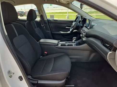 Used 2024 Nissan Sentra SV FWD image 18