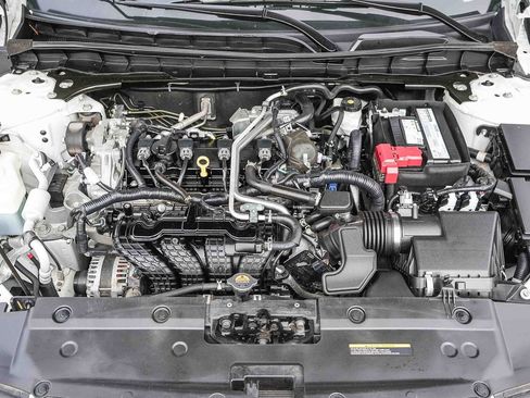 Used 2023 Nissan Altima 2.5 SV FWD image 26