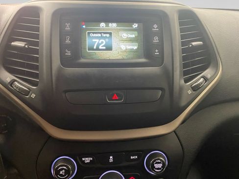 Used 2015 Jeep Cherokee Latitude AWD/4WD image 14